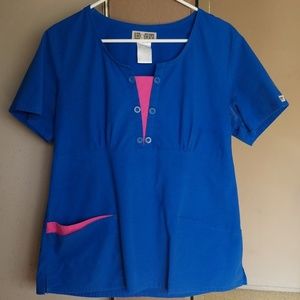 Cherokee scrub top